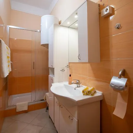Lila 158 Apartman *