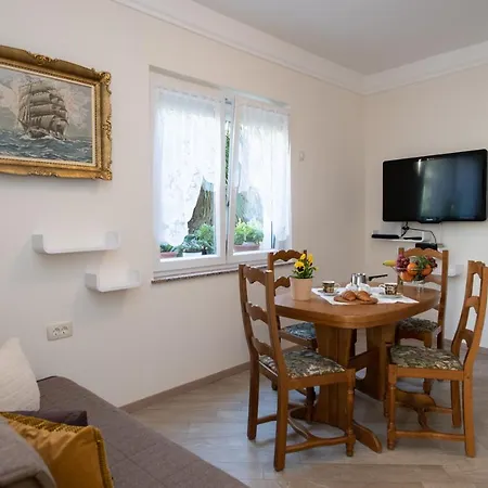 Apartman Lila 158 *